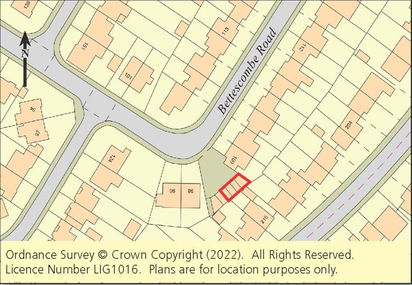 Lot: 81 - FOUR GARAGES IN RESIDENTIAL AREA -